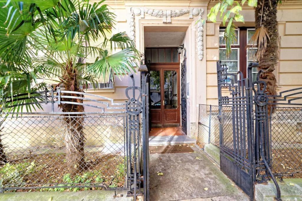 Apartment Arena Akvileja Πούλα Εξωτερικό φωτογραφία