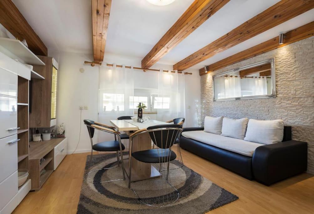 Apartment Arena Akvileja Πούλα Εξωτερικό φωτογραφία